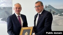 ՀՀ պաշտպանության փոխնախարար Կարեն Բրուտյանի և  ԳԴՀ պաշտպանության դաշնային նախարարության պետքարտուղար Բենեդիկտ Ցիմմերի հանդիպումը, լուսանկարը՝ ՀՀ ՊՆ լրատվականի