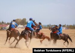 Казак-кыргыз командалары өзүнчө мелдешип, жыйынтыгында “Ынтымак” командасы жеңүүчү болду. Август, 2023-жыл.