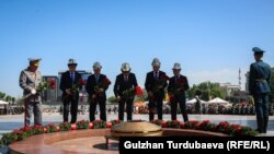 Бишкек шаарындагы Жеңиш аянтындагы митинг-реквием. 9-май, 2024-жыл.