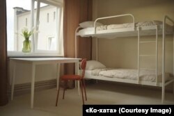 Приміщення в гуртожитку для ВПО від проєкту «Ко-хати» з яким співпрацюють волонтери (Сайт «Ко-хати»)
