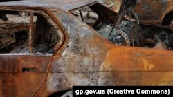 СБУ каже, що йдеться про розстріл у Мотижині двох легкових авто з мирними жителями під час окупації Київщини