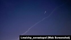 Слід у повітрі у небі над Севастополем, ілюстраційне фото