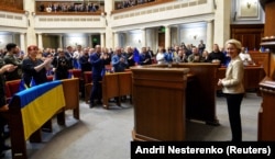 Голова Єврокомісії Урсула фон дер Ляєн у Верховній Раді України. Київ, 4 листопада 2023 року. Очільниця Єврокомісї похвалила Україну за значний прогрес в євроінтеграції незважаючи на війну