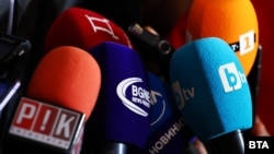 Микрофони на български медии. Снимката е илюстративна