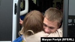 Депортований до Росії з Маріуполя українець Богдан Єрмохін повернувся в Україну 19 листопада. Це сталося в день його 18-річчя