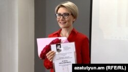 «Ազատություն» ռ/կ հայկական ծառայության տնօրեն Հեղինե Բունիաթյանին շնորհվել է Մամուլի ազատության մրցանակը, Երևան, 3-ը մայիսի, 2024թ.