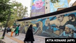 Тегерандын Палестина аянтына илинген  ХАМАСтын жаңы лидери Яхья Синвардын сүрөтү, 12-авугст, 2024-жыл 