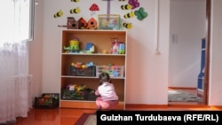 Кыргызстандагы бала бакчалардын бири. Иллюстрациялык сүрөт.