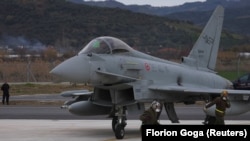 Винищувачі Королівських повітряних сил Великої Британії  «Тайфун»