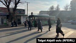 Жалал-Абад шаарындагы эл ташыган автобус. 9-январь, 2023-жыл