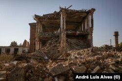 Школа в Білопіллі на Сумщині, зруйнована внаслідок російського обстрілу