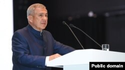 Рөстәм Миңнеханов