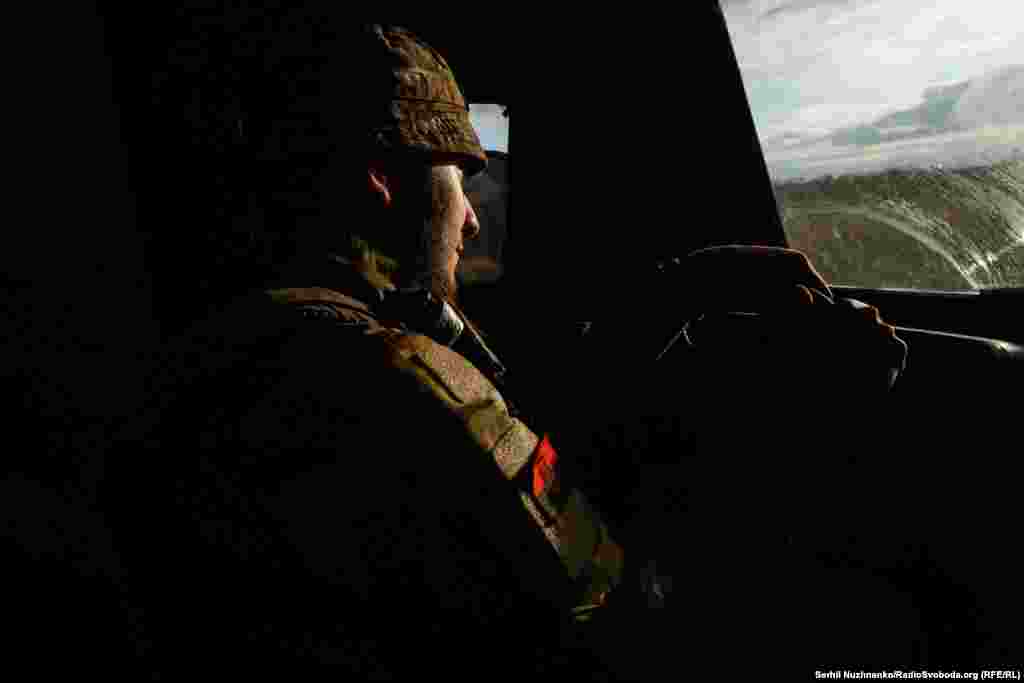 Боєць ЗСУ повертається із бойового завдання, Донеччина, вересень 2023 року