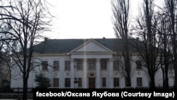 Будівля ліцею №2 імені А. П. Бахути у Новій Каховці, фото ілюстраційне