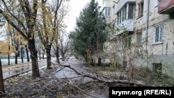 Последствия шторма в Симферополе, архивное фото 