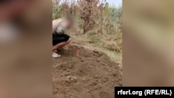 Обряд під назвою «Похорон воїна», під час якого бійців спецпідрозділу «Артан» їхні співслужбовці закопують у землю заживо на певний час. Відео надане ексклюзивно для Радіо Свобода спецпризначенцем ГУР МОУ на позивний «Саба»