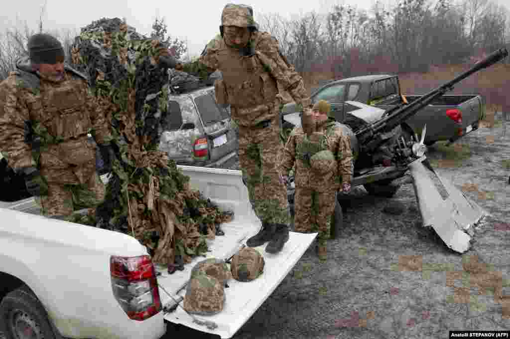 Мобильное подразделение ПВО использует гражданские или небоевые машины, модифицированных для перевозки крупнокалиберных пулеметов или зенитных пушек&nbsp;