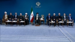 رضا علیجانی: خامنه‌ای در مورد هماهنگی کابینه پزشکیان با او موضع دوپهلو گرفت