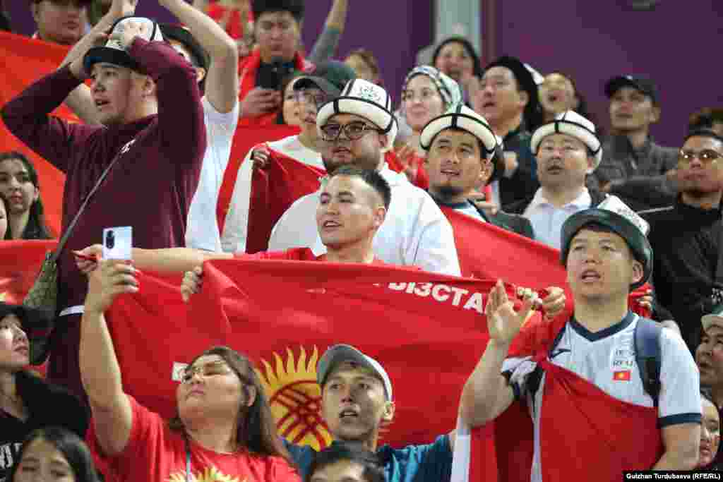 Оюнда эки голду тең Тайланддын чабуулчусу Супачай Чайдет (26-мүнөт, 48-мүнөт) киргизди. Беттеш Доха шаарындагы Абдулах бин Халифа стадионунда өттү.