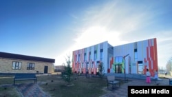 Аманбаев айыл өкмөтүнүн жаңы имараты. 