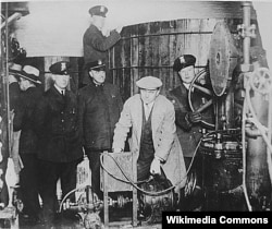 Поліцейські Детройту виявили нелегальну броварню