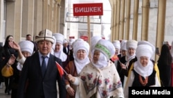 Бишкекте өткөн энелердин жүрүшү. 8-март, 2023-жыл.