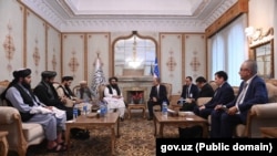 Кадры встречи правительственной делегации во главе с премьер-министром Узбекистана Абдуллой Ариповым с представителями Талибана, Кабул, 17 августа 2024 года (фото пресс-службы премьер-министра).