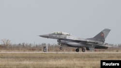 F-16 կործանիչը Ռումինիայում՝ ուսումնական պարապմունքների ժամանակ, 13-ը նոյեմբերի, 2023թ․