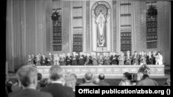 Устаноўчая канфэрэнцыя Згуртаваньня беларусаў сьвету «Бацькаўшчына» ў 1990-м годзе.