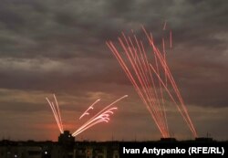 Мобільні групи ППО відбивають нічну атаку російських БПЛА Shahed, Херсон, липень 2024 року