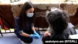 Անահիտ Նաղդալյանը զրուցում է Նորայր Մկիրտչյանի հետ