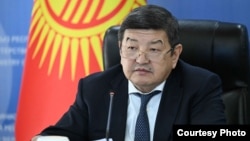 Акылбек Жапаров.