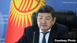 Акылбек Жапаров.