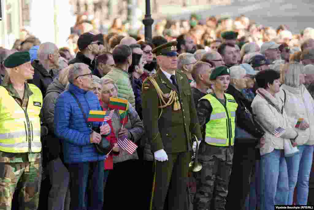 Разьвітаньне з амэрыканскімі вайскоўцамі, якія загінулі на палігоне. Вільня, 3 красавіка 2025 