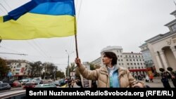 Люди святкують деокупацію Херсона, листопад 2022 року 