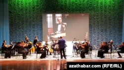 Концерт камерного оркестра Заслуженного деятеля искусств Туркменистана Ровшена Непесова. Ашхабад, 13 ноября, 2022.