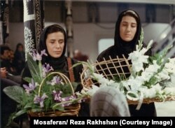 در صحنه‌ای از فیلم مسافران، به همراه فاطمه معتمدآریا/ عکس از رضا رخشان