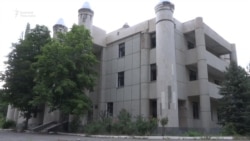 "Эмеректери маянага чегерилген." Талкаланган мамлекеттик мейманкана