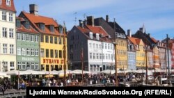 Ви можете проїхатися на човні каналами Копенгагена і побачити, скільки зручностей подарувало місто своїм громадянам і туристам, і скористатися ними