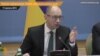 Яценюк підприємцям: Женіть «перевіряльників» в шию