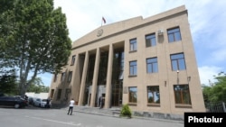 Դատարաններից մեկի շենքը Երևանում, արխիվ