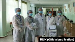 Бишкек шаарындагы көчмө урна менен добуш берүү.