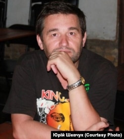 Автор статті – Юрій Шевчук, професор Колумбійського університету, український мовознавець, журналіст