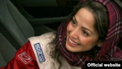 لاله صدیق؛ قهرمان زن مسابقات اتومبیل‌رانی در ایران