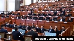 Жогорку Кеңеш. Архив.