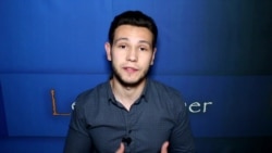 Депутат Джефф Монсон помогает дольщикам. Leon Kremer #29