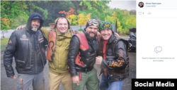 Олександр Васильєв на фото крайній праворуч