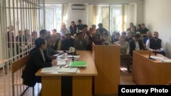 Заседание в Октябрьском районном суде Бишкека. 21 апреля 2022 года. 