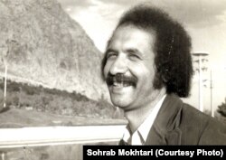 محمد مختاری در سال‌های جوانی