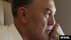 Нурсултан Назарбаев. Фото с обложки книги Джонатана Айткена "Назарбаев и сотворение Казахстана: от коммунизма к капитализму". Иллюстративное фото.  